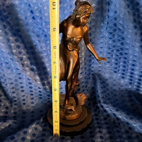 Antique French art nouveau bronzed metal figurine "Woman on Flower" - Picture 3 of 8
